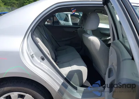 2010 Toyota Corolla z USA, uszkodzony, nr VIN 1NXBU4EE0AZ192843